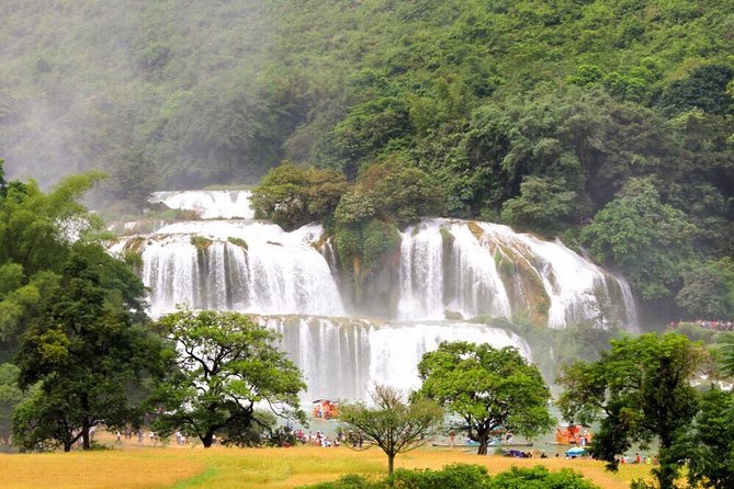 Ba Be Lake & Ban Gioc Waterfall Adventure Tour 3 Days - Puong Cave and following the Nang River