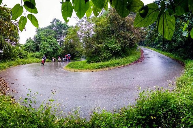 Ba Vi National Park Private Tour: Sightseeings & Jungle Hikking - Thuong Temple: where lunch meets mountain atmosphere