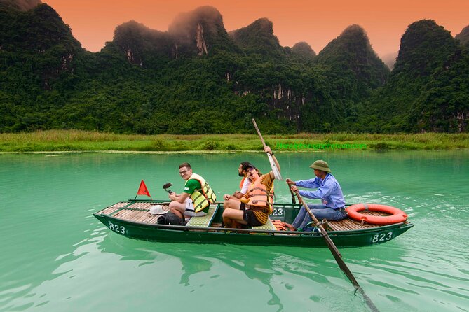 Bai Dinh pagoda - Trang An 1 day with Limousine bus - Why Bai Dinh + Trang An works so well in one day