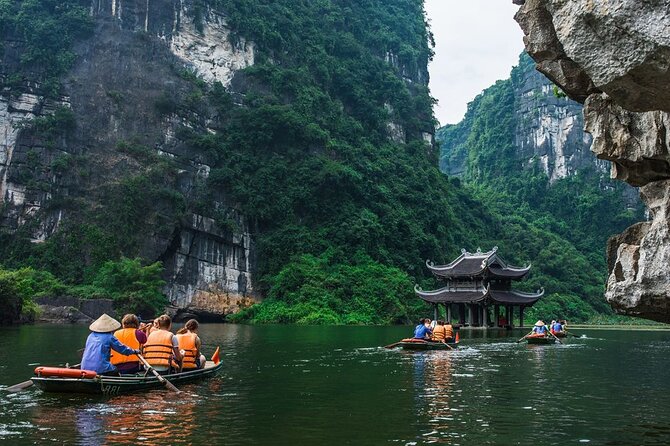 Bai Dinh Pagoda, Trang An boat and Mua Cave Limousine from Hanoi - Trang An UNESCO Boat Ride: Caves, Karst Towers, and Film-Set Trivia