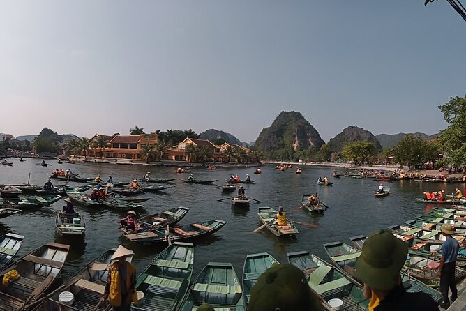Bai Dinh, Trang An and Mua Cave Day Trip from Hanoi - Trang An River Cruise: Caves, Low Formations, and the Real Peace