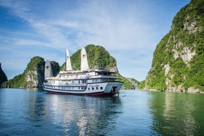 Bai Tu Long Bay 2 Day 1 Night Cruise - The Hanoi-to-bay transfer: plan for a long day start