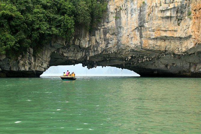 Bai Tu Long bay Boutique Cruise 2D/1N: Kayaking & swimming at pristine places - What to pack for kayaking, caves, and sun-soaked deck time