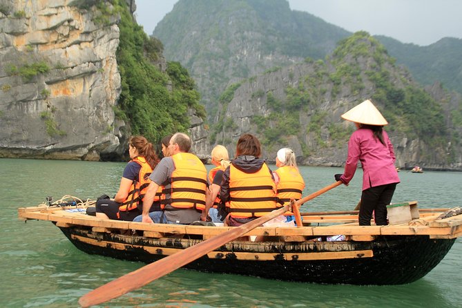 Bai Tu Long boutique & budget cruise 2D: Kayaking, swimming at pristine palaces - Day 2: tai chi at 6:30, then Vung Vieng fishing village by rowing boat