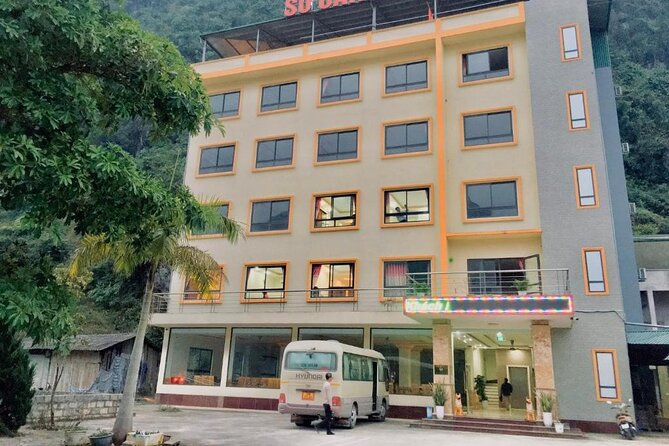Ban Gioc Waterfall 3 Days 2 Nights From Hanoi - Camping night essentials: what to pack for a comfortable second day