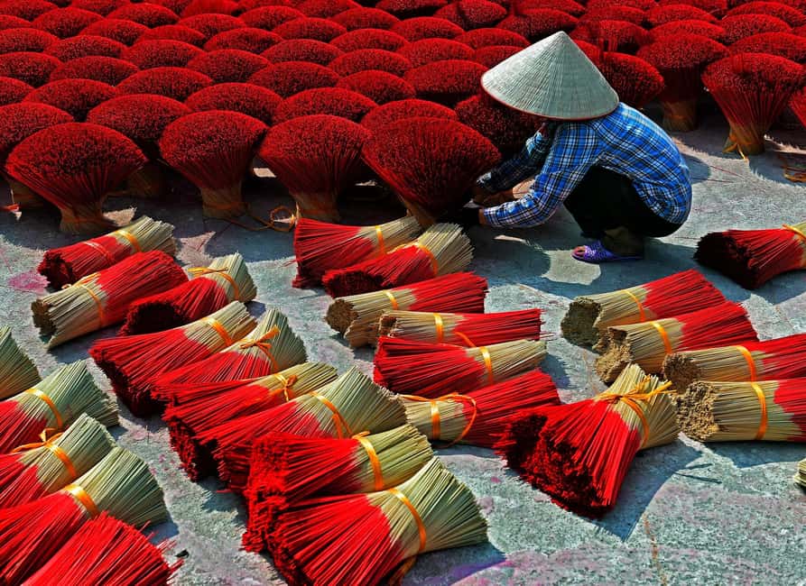 Best Of Hanoi City Tour With Incense Village-Small Group Bus - Ho Chi Minh Mausoleum Area and Ba Dinh Square: Big National Landmarks