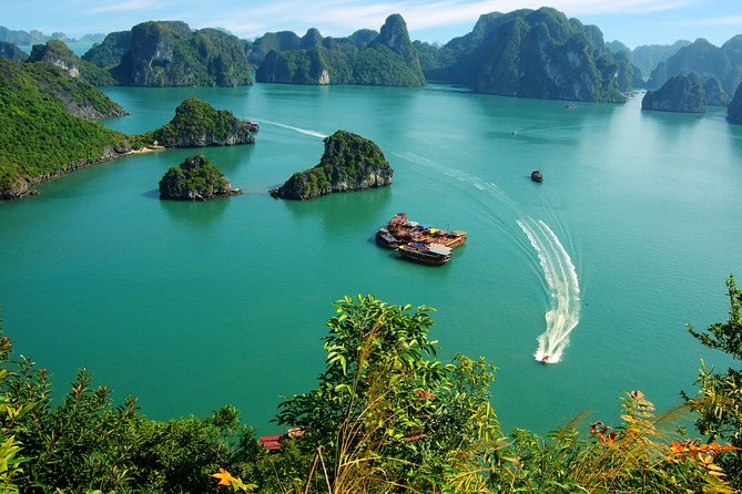 Best seller Halong Bay Cruises - Thang Long Water Puppet Theater: what you’re actually buying