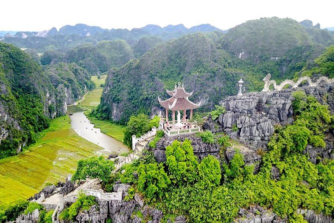 Best Service - Hoa Lu -Trang An - Mua Cave Limousine - All Inclusive - Mua Cave: the 500 steps to views over Tam Coc and the Ngo Dong River