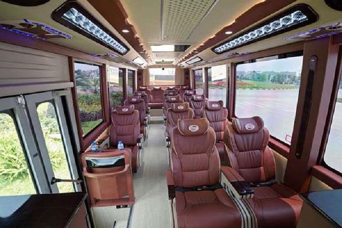 Bus to Cat Ba, Expressway,Speedboat - Speedboat to Cai Vieng: short, fast, and built to cut time