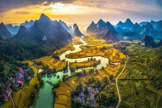 Cao Bang Loop Tour 3D2N by Motorbike, Car or Jeep - Leaving Hanoi: the 6:00am pickup and road rhythm