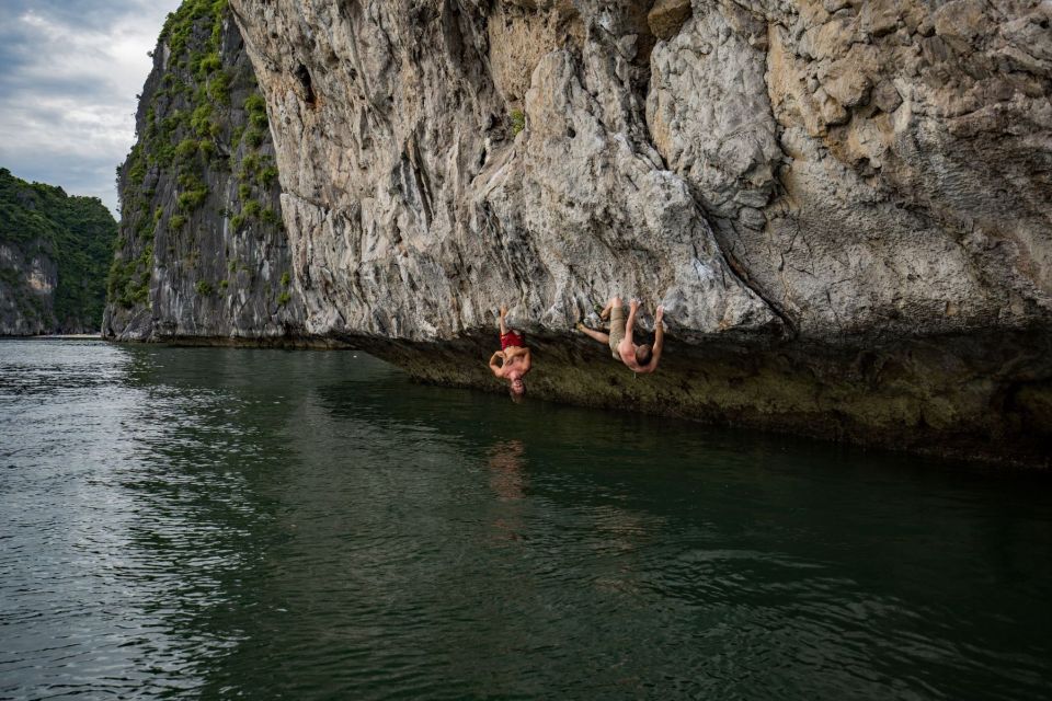 Cat Ba: Advanced Rock Climbing & Cliff Jumping Boat Tour - Why Cat Ba limestone suits advanced deep water soloing