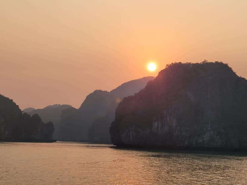 Cat Ba: Day boat tour with: kayak, cave, bike, meal, tickets - What to bring (so you don’t suffer for nothing)