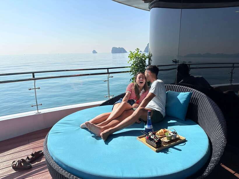 Cat Ba Island: Lan Ha Bay Full-Day with Luxury Cruise - Ba Trai Dao swim stop: go for the water slide and jacuzzi too