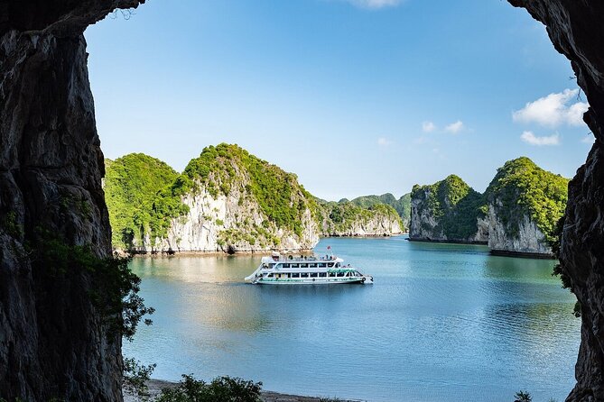 Cat Ba Island & Lan Ha Bay Luxury Cruise Day Trip with Lunch - Lunch on board: a break that keeps the day flowing