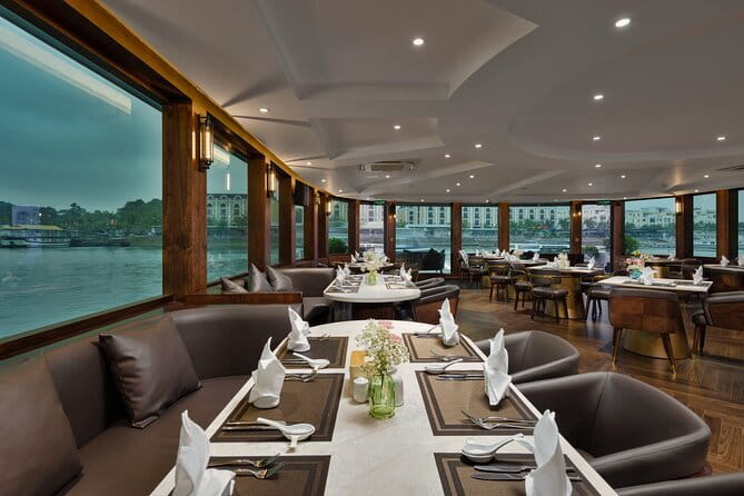 Catamaran Premium Cruise to Halong Bay & Lan Ha Bay in 1 Day Tour - Halong Bay in the morning: limestone karsts with a real guide
