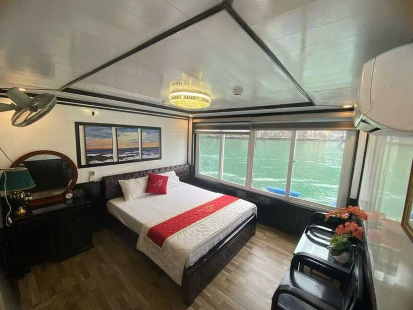 CatBa :3D2N Lan Ha bay-Ha Long bay- Viet Hai Village - Price and logistics: is $301 a fair deal?