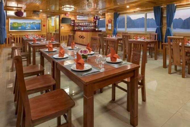 Catherine Cruise 2 Days/1 Night with 6 Star Cruise - What’s included (and what you should budget for drinks and tips)