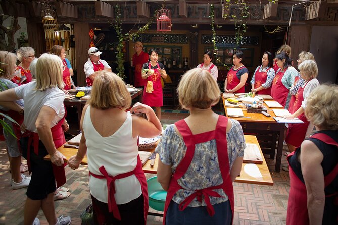 Cooking class with market visit - Inside the cozy garden-house setting