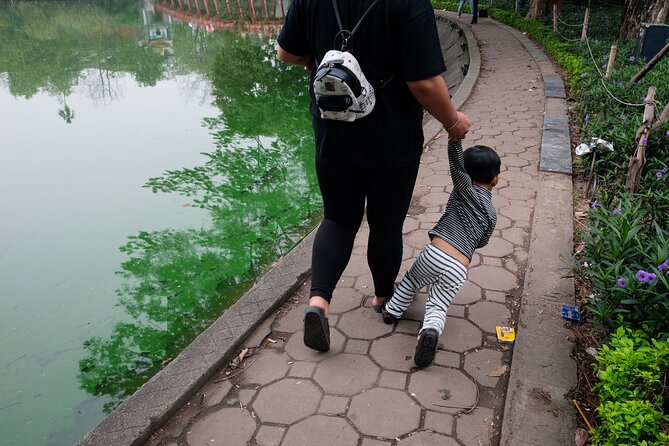 Cultural Hanoi Photo Walk - A Street Photography Tour - Dong Xuan Market and Surrounding Streets: Color, Shadow, Foreground, and People