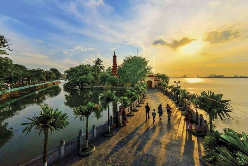 Cycling Through Hanoi: Old Quarter Pagodas & Red River Delta - West Lake and Tran Quoc Pagoda: the city’s pause button