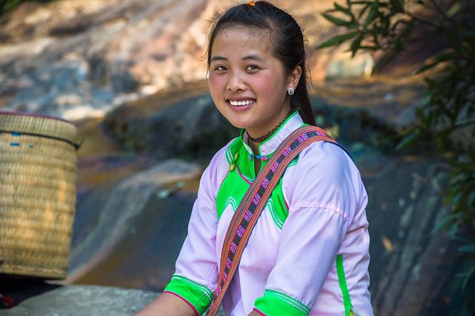 Daily Experience Authentic TaPhin Valley &Traditional Herbal bath - Rice terraces on dirt trails: what to expect on the hike