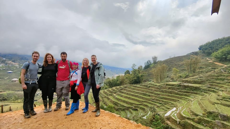 Day Trip to Cat Cat village - Fanxipang Peak/Lunch - Lunch in Sapa: A Real Break Before the Valley