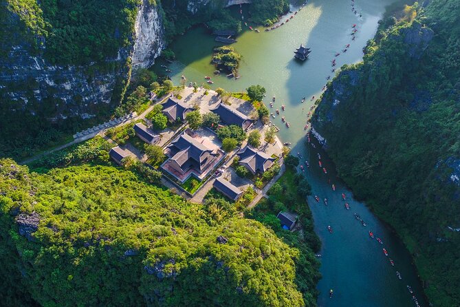 Dcar Day-Tour: Hoa Lu & Trang An & Mua Cave - Lunch in Hoa Lu District: A Real Break (and Options)