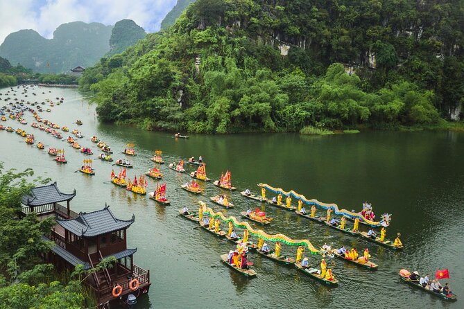 Dcar Day-Tour: Hoa Lu & Trang An & Mua Cave - Mua Cave (Hang Mua): Trek Up Dragon Peak for the Big View