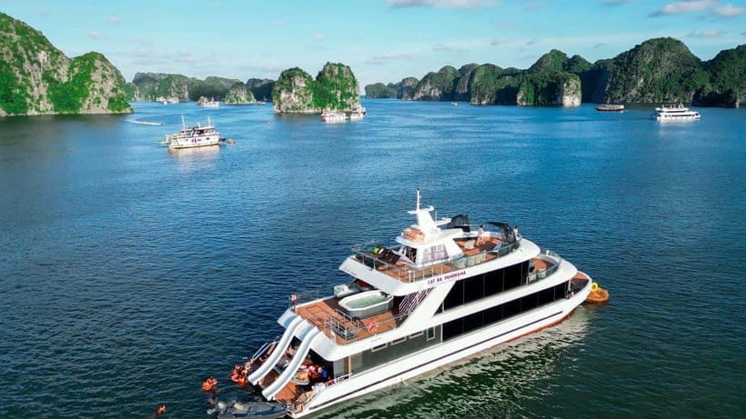 D'Charme Luxury Day Cruise Discover the Stunning Lan Ha Bay - Lunch onboard: what you’ll eat, and how to judge portion size