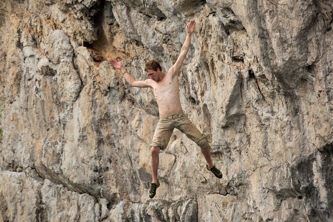 Deep Water Solo - What Happens on the Rocks: Climb, Then Jump Into Blue Water