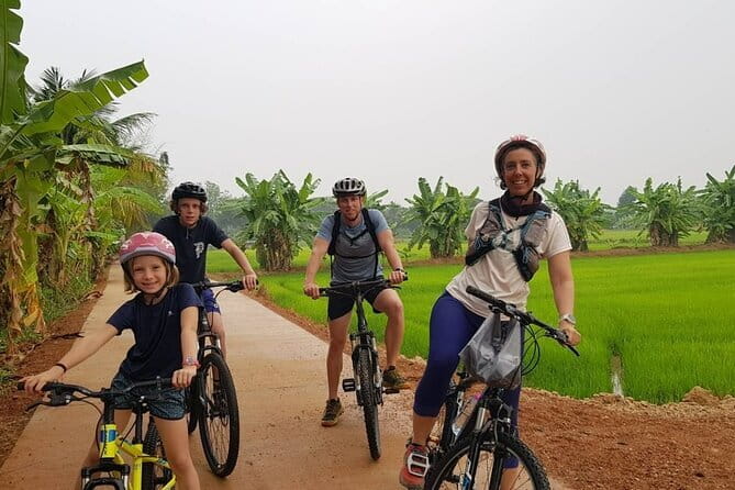 Deluxe Hanoi Tour, Ancient Villages, Pottery Class, Train Street - Why this Hanoi day trip feels balanced