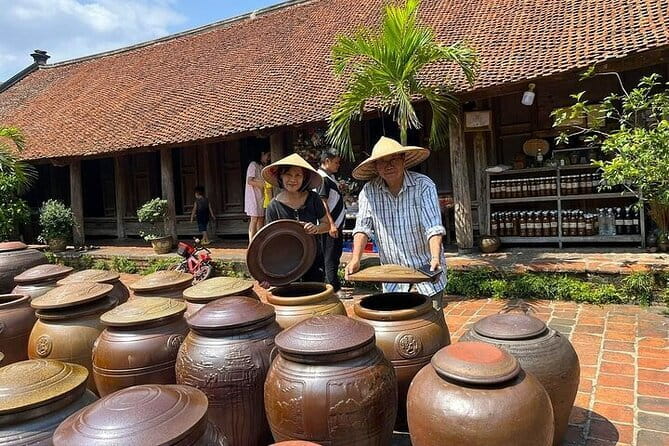 Deluxe Hanoi Tour, Ancient Villages, Pottery Class, Train Street - Hanoi Train Street: coffee with a razor-thin margin