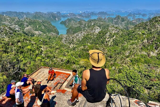Discover Lan Ha Bay Viet Hai Village Hike to Ha Long bay - Morning start at 8:00 am: getting to Cai Beo and Lan Ha Bay
