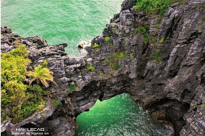 Discover Lan Ha Bay Viet Hai Village Hike to Ha Long bay - The climb to Navy Peak / Hai Quan Peak: the view payoff and the real test