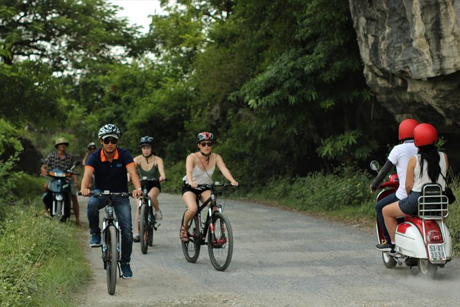 Discover Trang An Natural World Heritage, Bich Dong Pagoda, Cycling Day Tour - Bike time in the Tam Coc area: rice fields and real villages