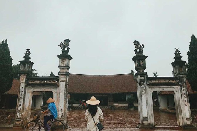 Duong Lam Ancient Village full day tour from Hanoi & experiencing local life - The afternoon UNESCO-style heritage route: gates, communal spaces, and age