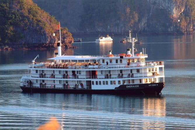 Emeraude Cruise 2 days 1 night Ha Long Bay Tour - Key things to know before you go