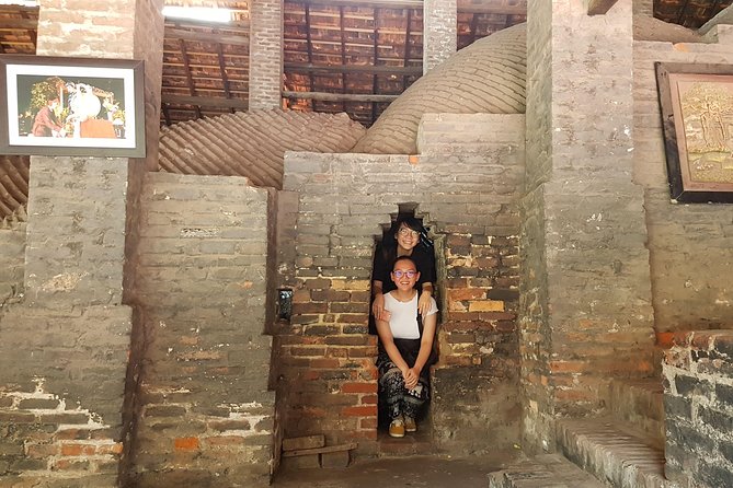 Enjoy making pottery in Amazing Ancient Village! - Lunch in Bat Trang: fuel for the clay work