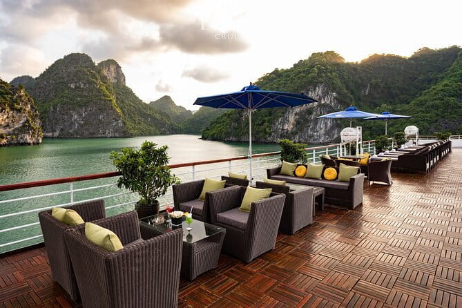 Erina Cruise 5-star cruise 2 day visit Lan Ha Bay private balcony - Check-In, Lunch, and Getting Settled on a 5-Star-Style Ship