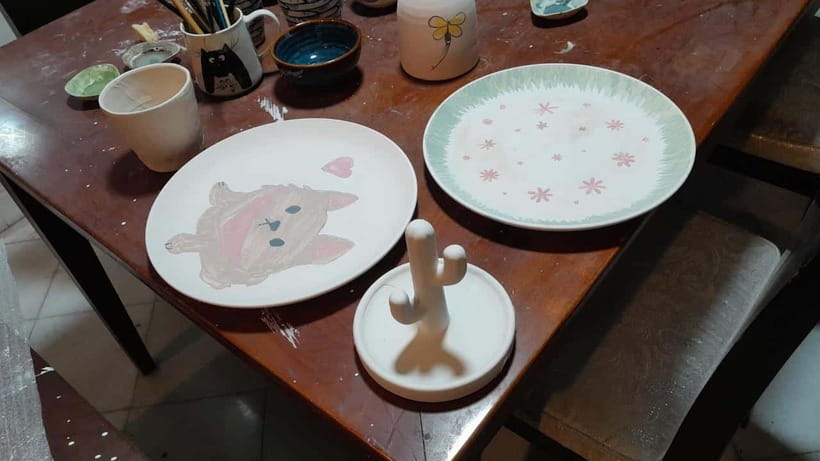Experience the Art of Ceramic Painting | Hanoi’s Old Quarter - Getting good results fast: templates, helpful instruction, and color mixing