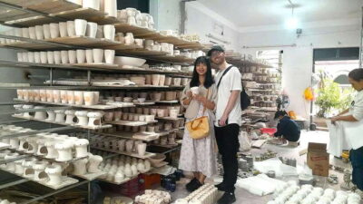 Explore Bat trang village & Ceramics factories / local guide - The factory visits: what you’re actually learning