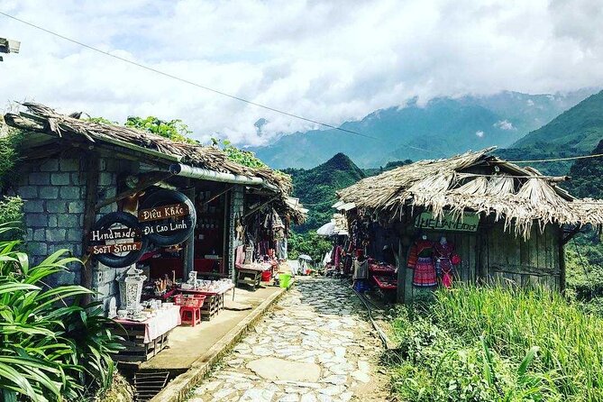 Fansipan Peak And Cat Cat Village In 2D1N From Hanoi - Day 2: Breakfast, Cable Car Station Transfer, and the Fansipan Climb