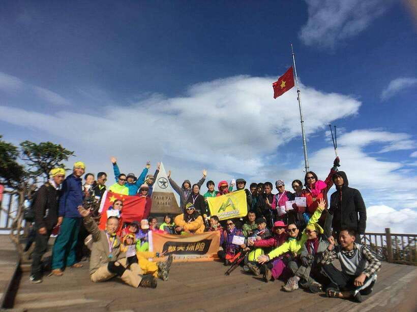 Fansipan Trekking - 1 Day - Reaching the Top: Summit Views Over Sapa and Toward China