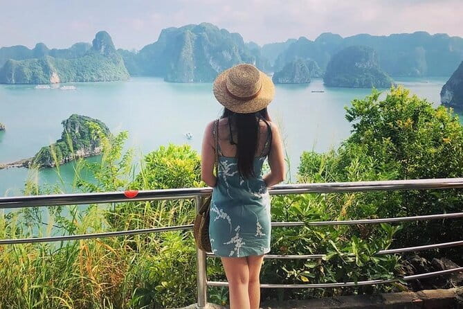 Flavors of Hanoi A Jeep Tour for Food Lovers - Riding the Ceramic Road and walking Long Biên Bridge after dark