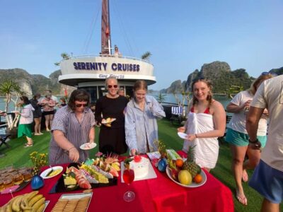 From Catba: Lan Ha Bay - Serenity Premium Cruise with Lunch - Getting from Cat Ba town to the harbor (and why it matters)