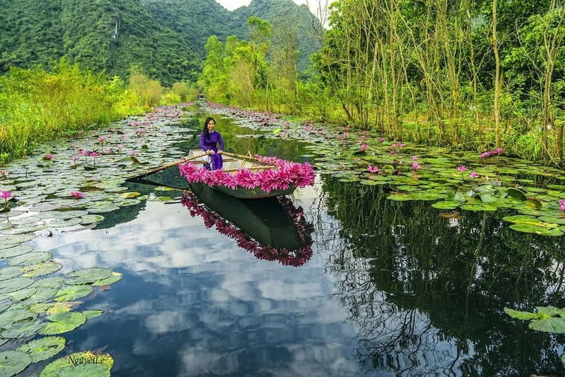 From Ha Noi: Perfume Pagoda & Quang Phu Cau Incense Village - Quang Phu Cau Incense Village: color, craft, and photo ops