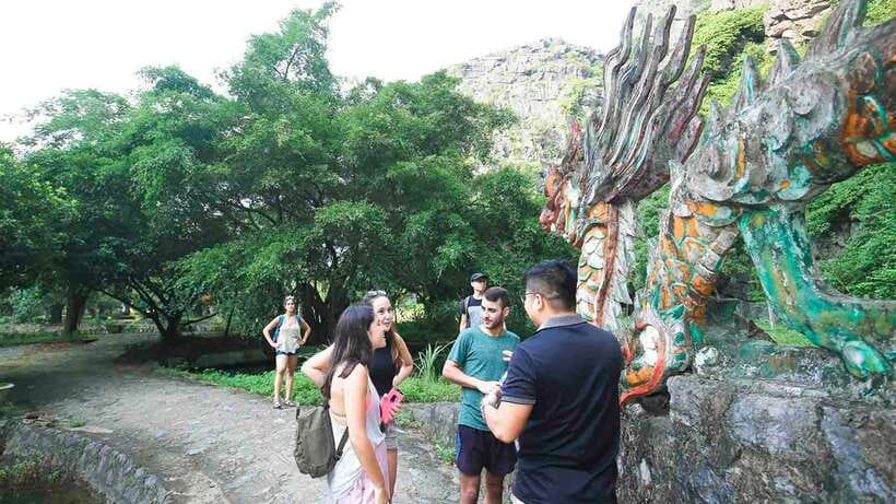 From Hanoi: 1-Day Ninh Binh Highlights Tour with Lunch - Bai Dinh Pagoda vs. Hoa Lu: Pick Your Temple Mood