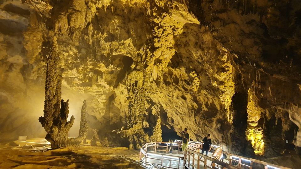 From Hanoi: 2-Day Ban Gioc Waterfall Tour - The guide and driver details that make the route easier