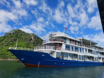 From Hanoi: 2-Day Halong Sapphire Cruise with Balcony Cabin - Your Sapphire cabin: balcony time, A/C comfort, and real bathroom space