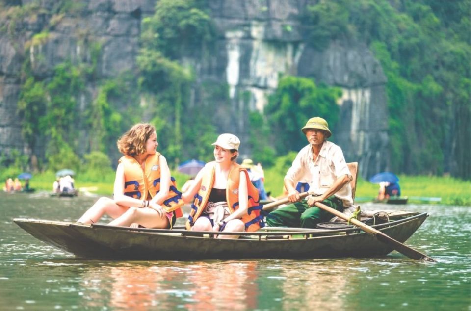 From Hanoi: 2-Day Ninh Binh & Ha Long Bay Sightseeing Tour - Ha Long Bay day 2: Sung Sot first, then island time